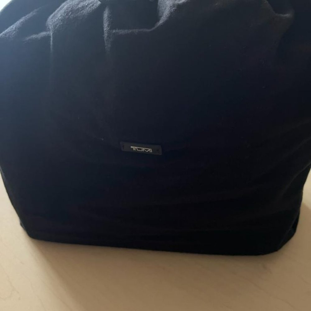 TUMI WOMEN'S LEATHER - PATRICIA TOTE BAG BURGUNDY